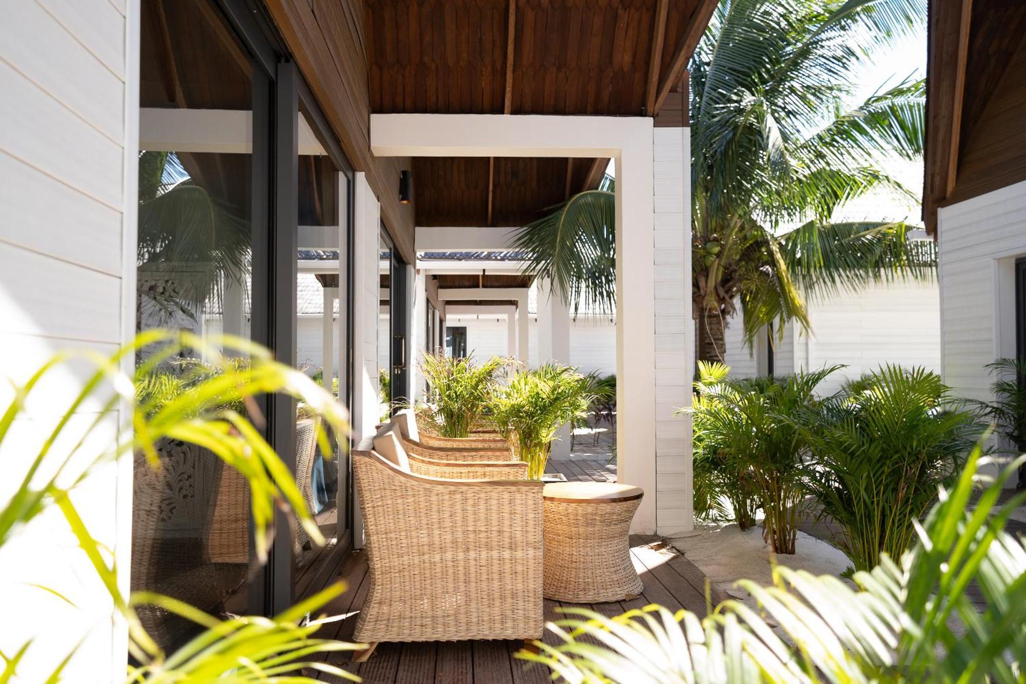 Golden Beach Resort Sok San Village Екстер'єр фото