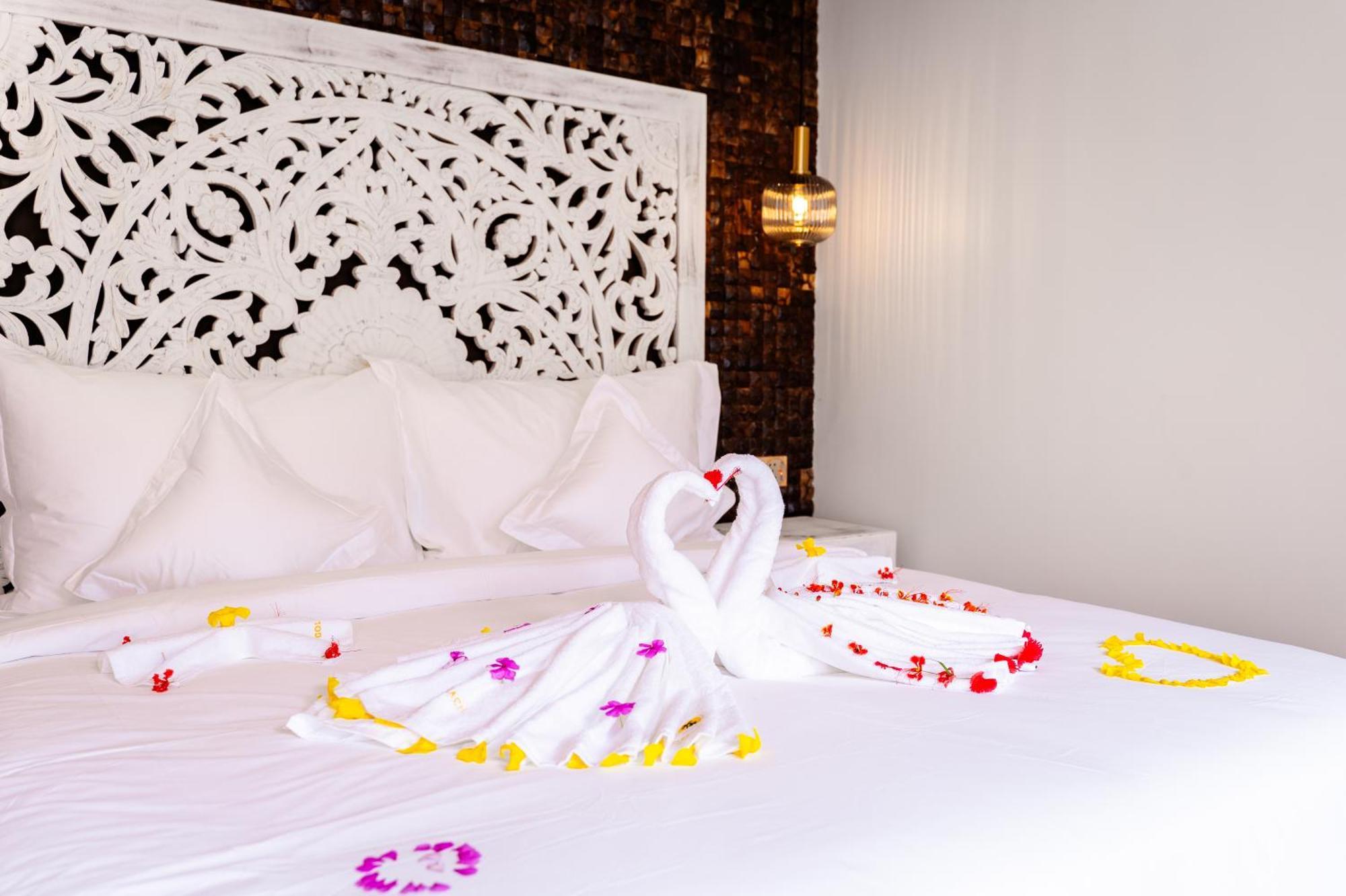 Golden Beach Resort Sok San Village Екстер'єр фото