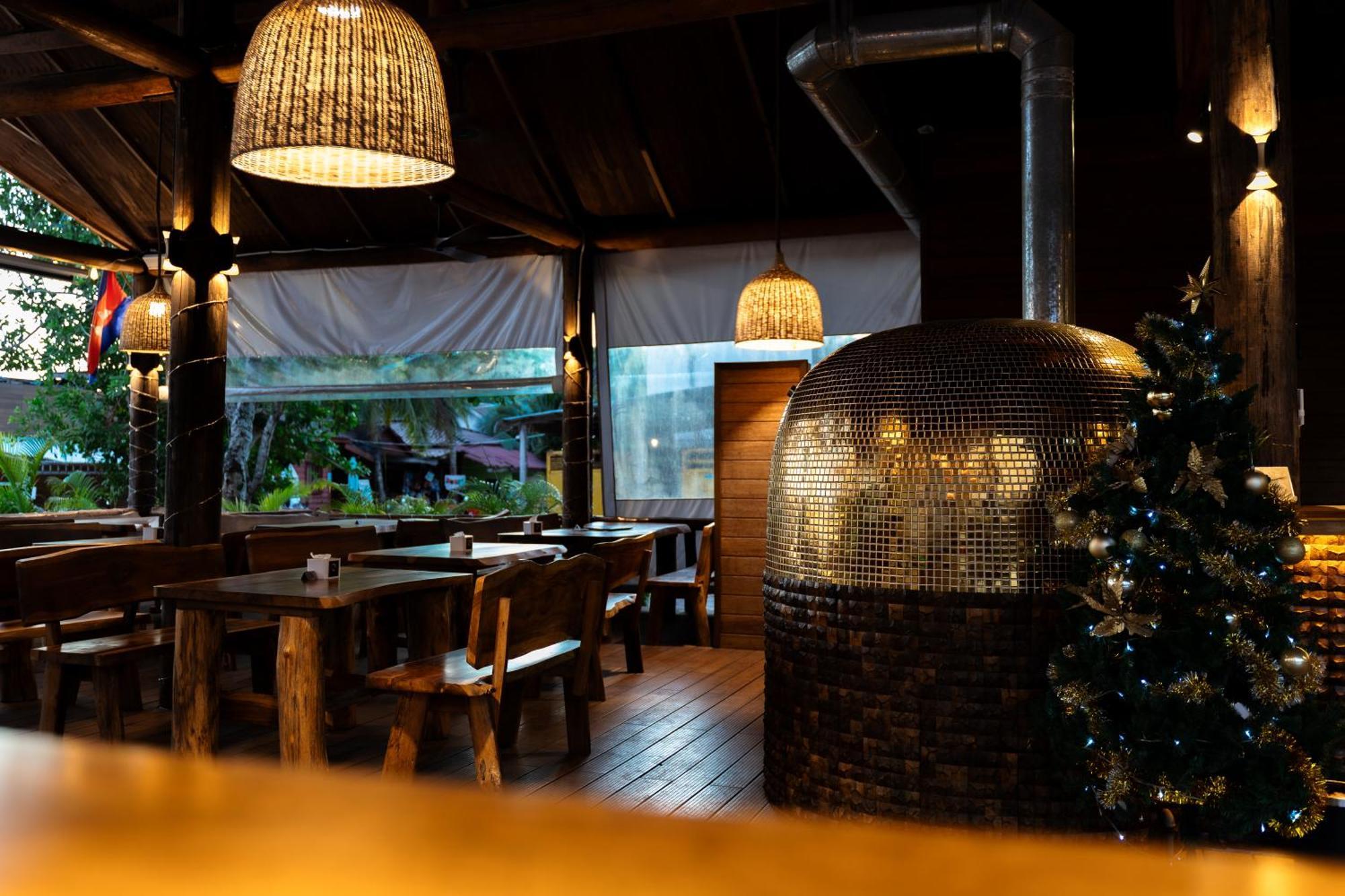Golden Beach Resort Sok San Village Екстер'єр фото