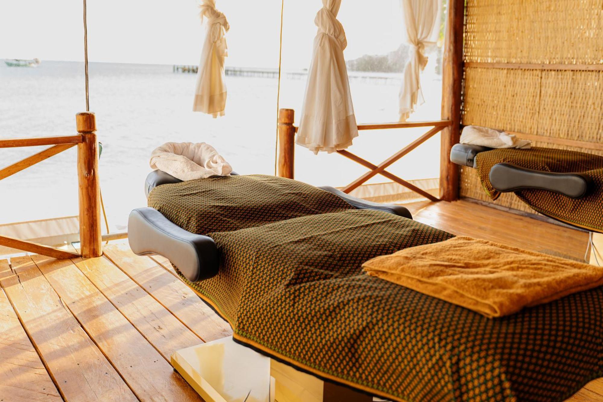 Golden Beach Resort Sok San Village Екстер'єр фото