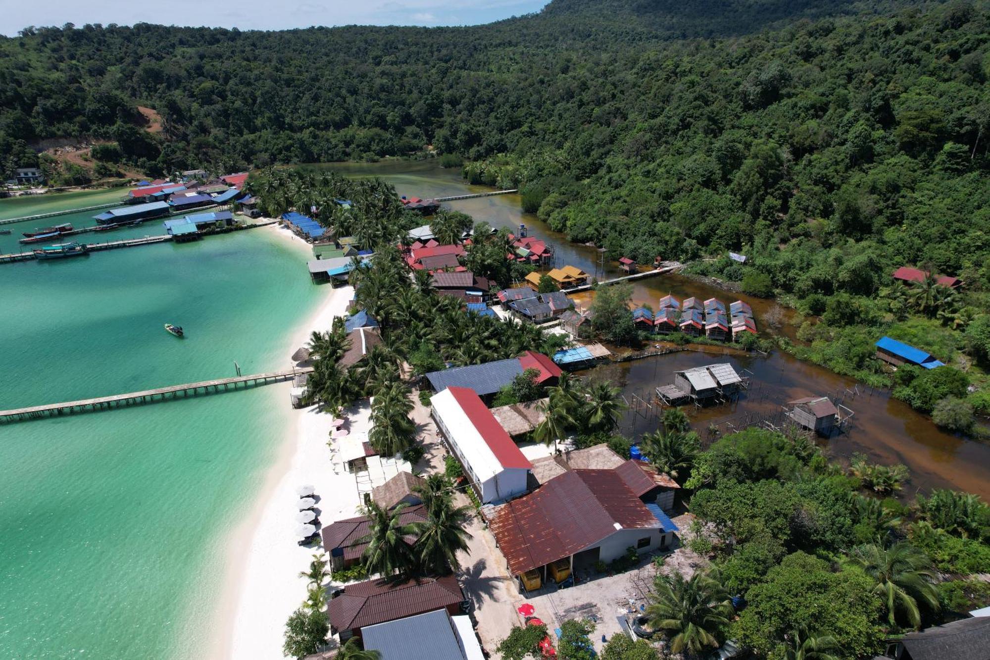 Golden Beach Resort Sok San Village Екстер'єр фото